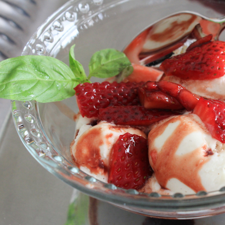 Old World Favorites Olive Oil & Balsamic Gift Set